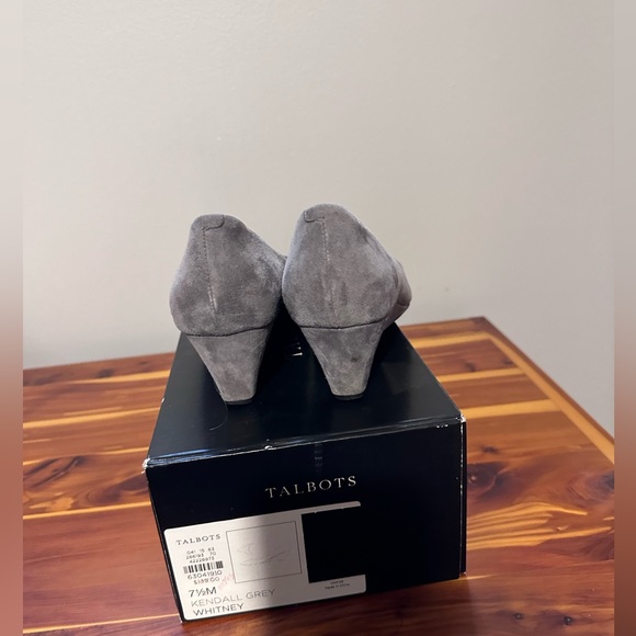 Women’s Shoes - Picture 4 of 4